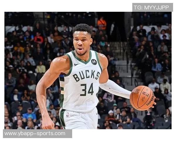 字母哥表现低迷似已放弃雄鹿32分钟仅得11次出手引发热议 字母哥表现低迷似已放弃雄鹿32分钟仅得11次出手引发热议