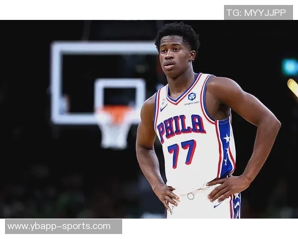 埃奇库姆首节表现抢眼三分球命中率高效砍下10分3篮板 埃奇库姆首节表现抢眼三分球命中率高效砍下10分3篮板